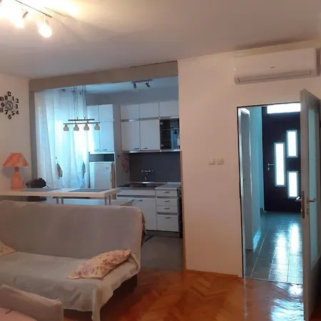 Apartment Apartman Danijela *