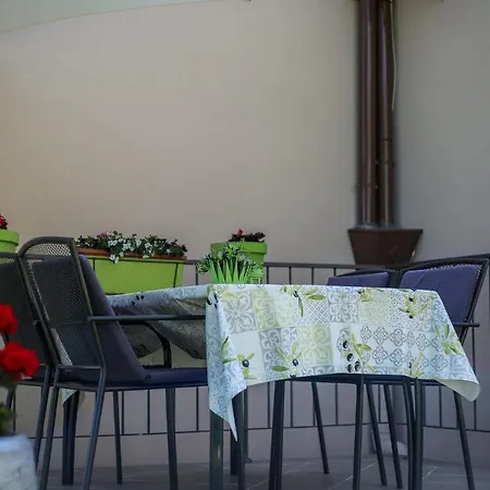 Apartman Danijela Apartment *