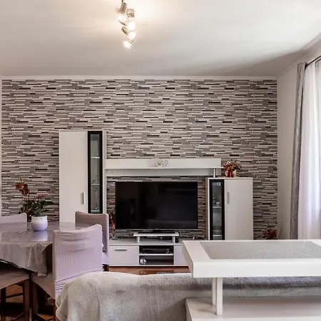 Danijela Апартаменты Zagorje